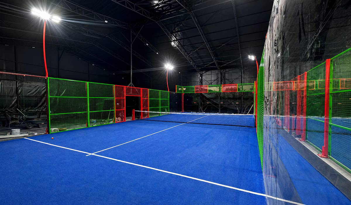 neon padel kort kurulumu