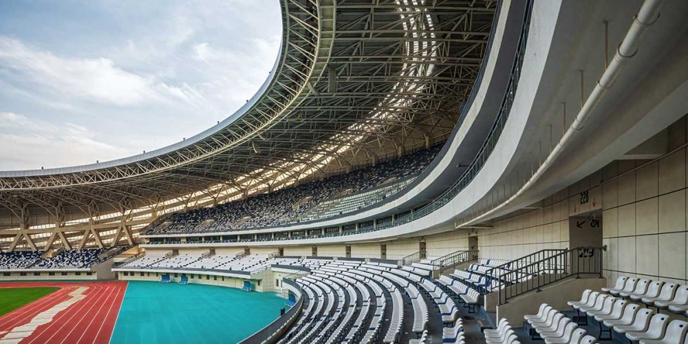 toit incurvé pour stade